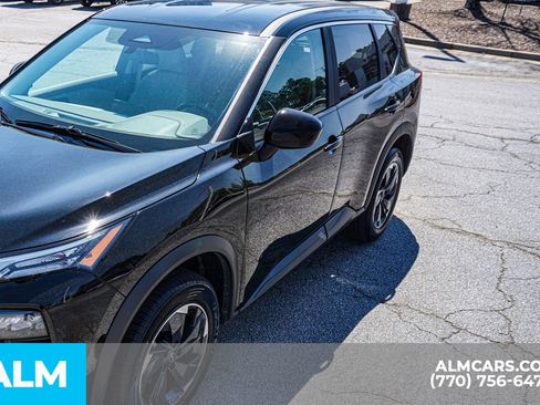 Used 2025 Nissan Rogue SV image 20