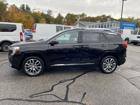 Used 2022 GMC Terrain Denali w/ LPO, Floor Liner Package image 4