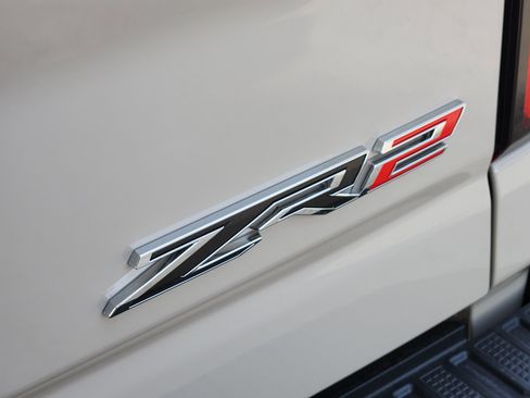 New 2026 Chevrolet Silverado 2500 ZR2 image 9