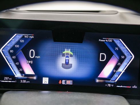 Used 2024 BMW X5 xDrive40i w/ M Sport Package AWD/4WD image 27