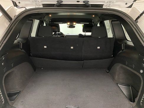 Used 2020 Jeep Grand Cherokee Laredo image 12