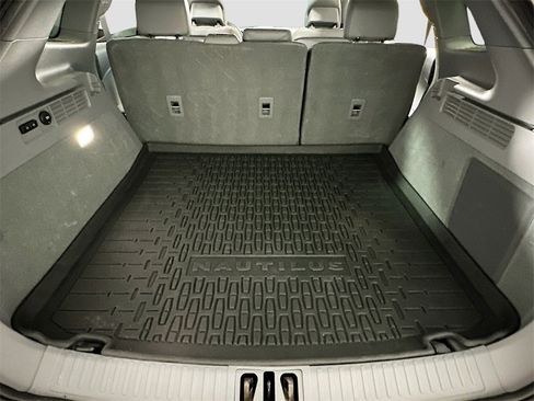 Used 2019 Lincoln Nautilus Reserve image 29