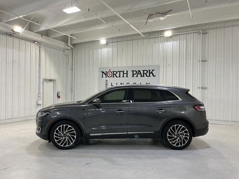 Used 2019 Lincoln Nautilus Reserve image 2