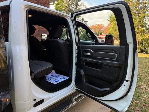 Used 2024 RAM 3500 Big Horn image 67