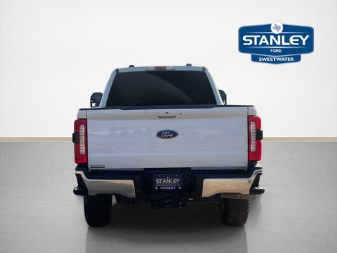 Used 2025 Ford F250 Lariat w/ Tremor Off-Road Package AWD/4WD image 6