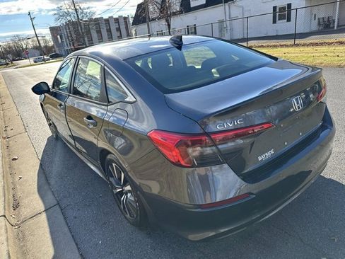 Used 2022 Honda Civic EX image 9