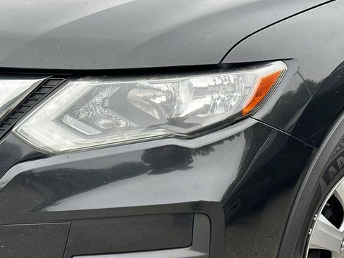 Used 2019 Nissan Rogue S FWD image 10