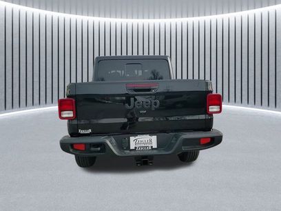 New 2026 Jeep Gladiator Sport