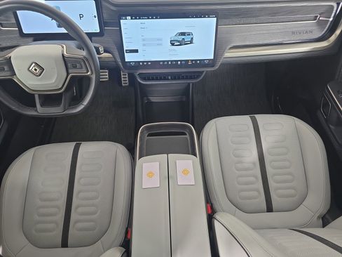 Used 2024 Rivian R1S Adventure AWD/4WD image 31