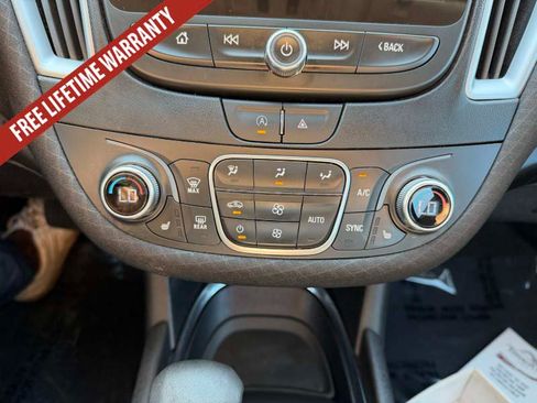 Used 2024 Chevrolet Malibu LT FWD image 25