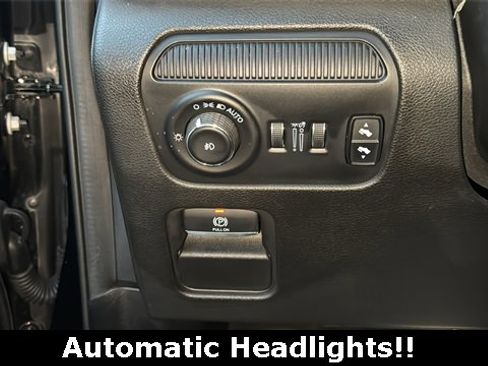 Used 2022 Jeep Wagoneer Series III w/ Convenience Group I image 6