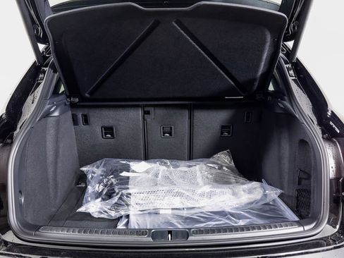 New 2026 Porsche Macan Turbo image 11