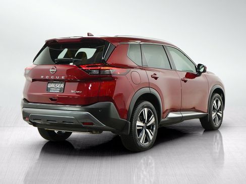 Used 2023 Nissan Rogue SL AWD/4WD image 5