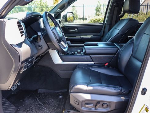 Used 2024 Toyota Tundra Platinum w/ TRD Off-Road Package AWD/4WD image 22