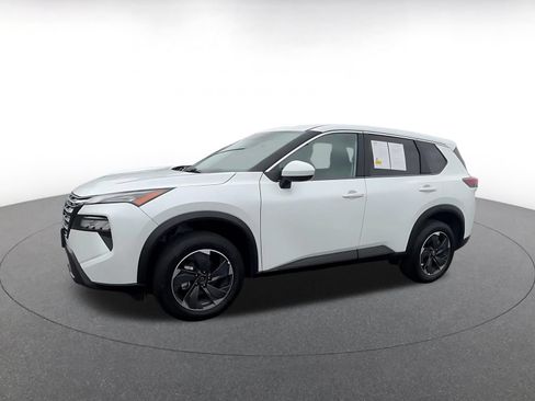 Used 2025 Nissan Rogue SV FWD image 8