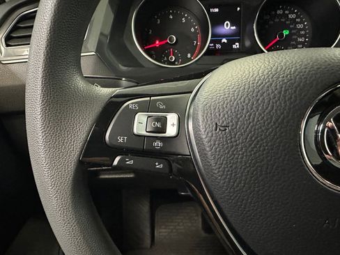 Used 2020 Volkswagen Tiguan S image 6