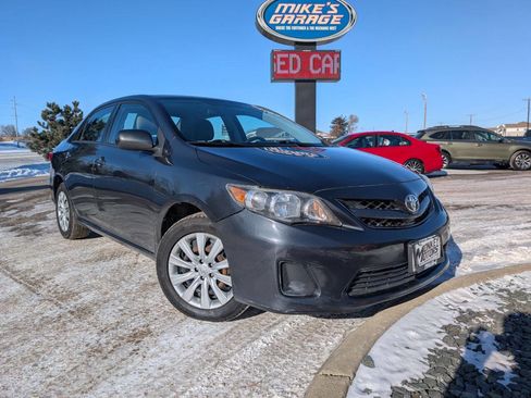 Used 2012 Toyota Corolla LE image 2
