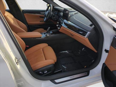 Used 2023 BMW 530e w/ Premium Package RWD image 22
