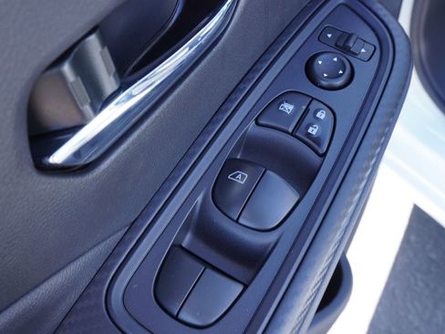 New 2025 Nissan Versa SV w/ Trunk Package image 15