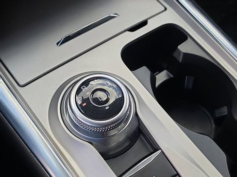 Certified 2023 Ford Explorer Limited w/ Limited Technology Package image 26