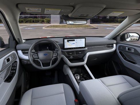 New 2026 Ford Explorer Platinum w/ LUX Leather Package AWD/4WD image 9