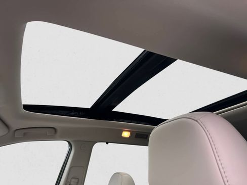 New 2026 Nissan Pathfinder SL AWD/4WD image 19