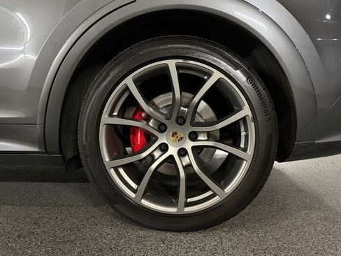 Used 2022 Porsche Cayenne GTS AWD/4WD image 15
