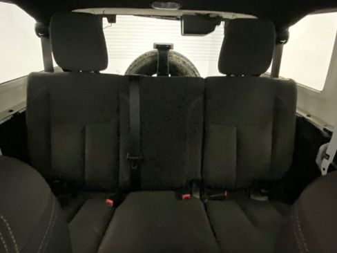 Used 2018 Jeep Wrangler Unlimited Sport AWD/4WD image 32