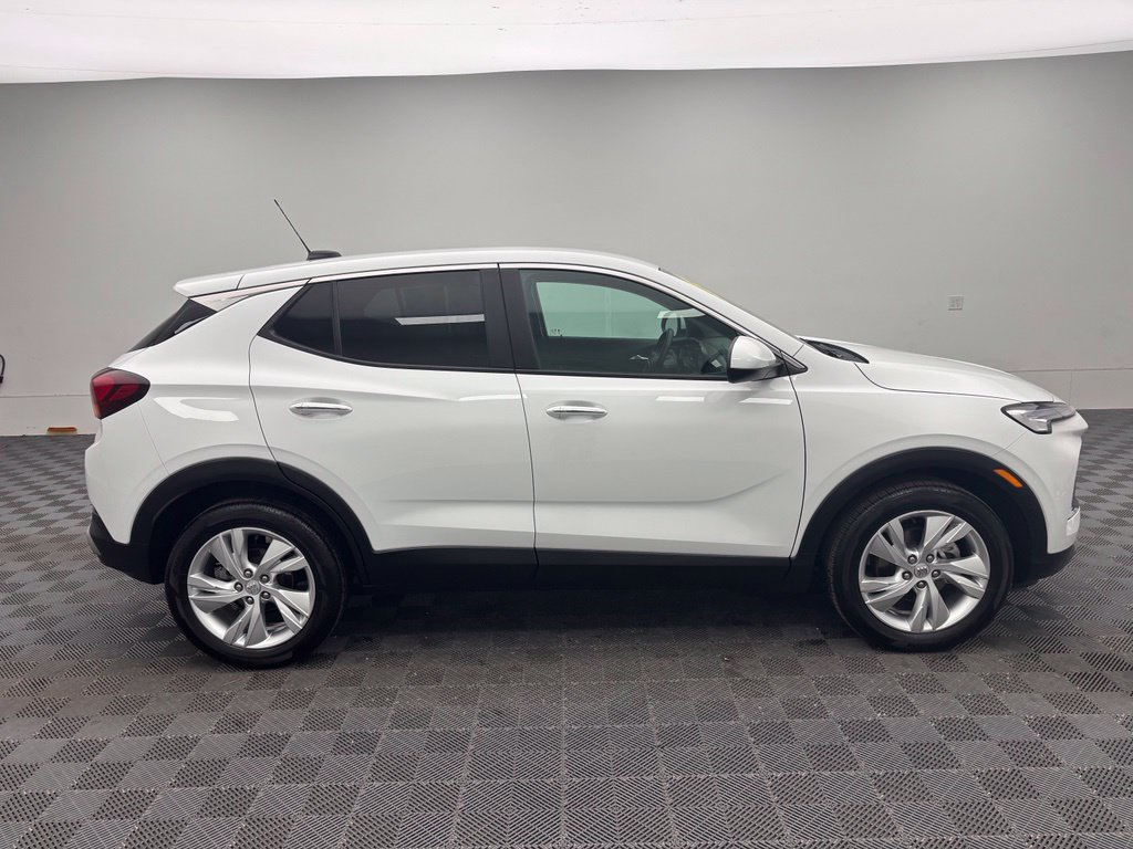 Used 2024 Buick Encore GX Preferred w/ Comfort Package FWD image 7