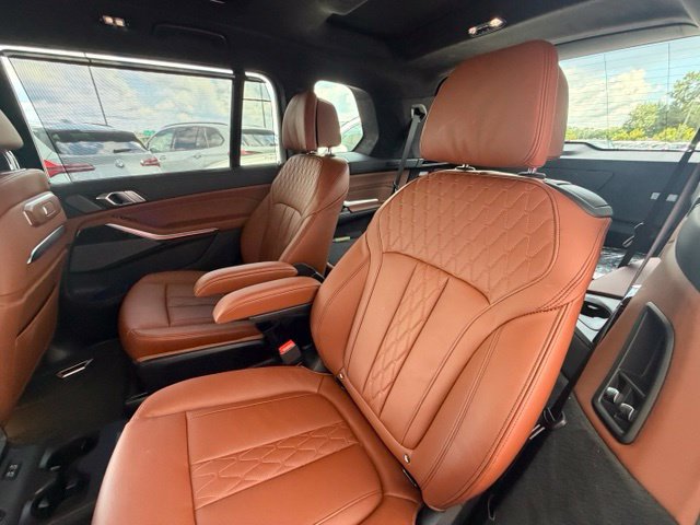 Used 2026 BMW X7 xDrive40i w/ M Sport Package AWD/4WD image 22