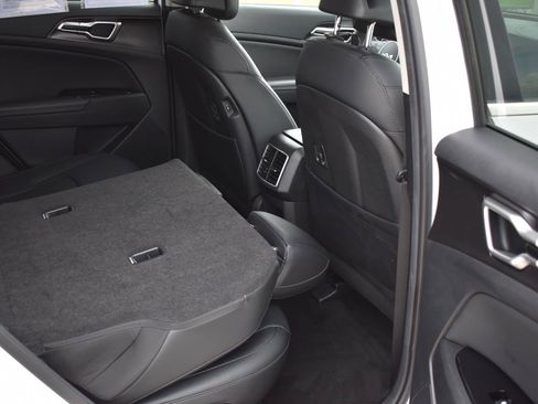 Used 2023 Kia Sportage EX FWD image 16