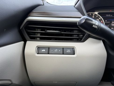 Used 2023 Nissan Altima 2.5 SV image 13