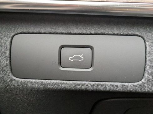 New 2026 Volvo XC90 B6 Plus w/ Protection Package Premier image 33