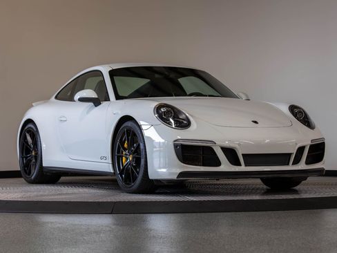 Used 2019 Porsche 911 Carrera GTS RWD image 35