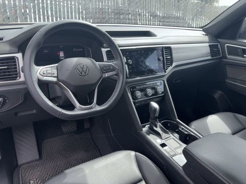 Used 2023 Volkswagen Atlas Cross Sport SE w/ Black Wheel Package image 4