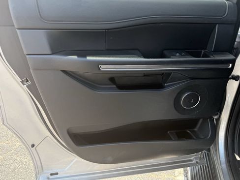 Used 2021 Ford Expedition Max XLT RWD image 22