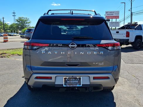 Certified 2023 Nissan Pathfinder Platinum AWD/4WD image 6