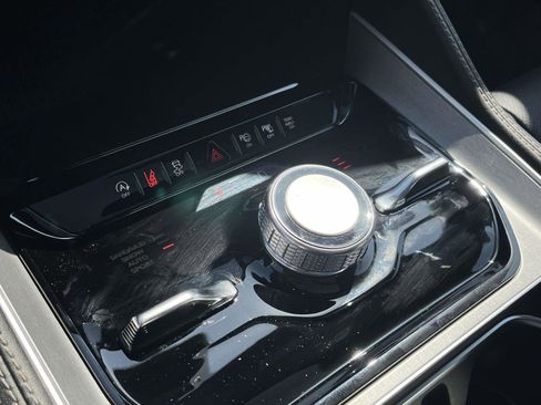 New 2026 Jeep Grand Wagoneer Limited AWD/4WD image 25