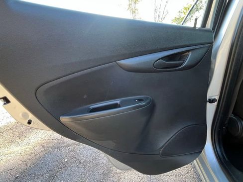 Used 2021 Chevrolet Spark LT image 15