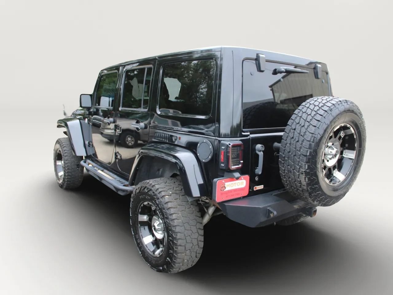 Used 2013 Jeep Wrangler Unlimited Rubicon AWD/4WD image 6