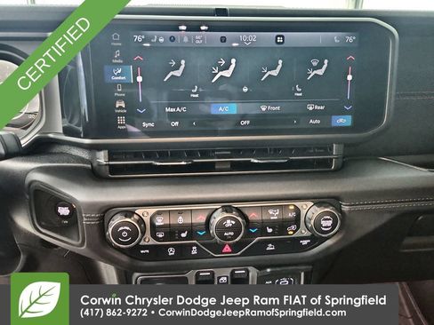 Used 2025 Jeep Gladiator Rubicon w/ Convenience Group AWD/4WD image 25