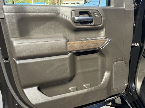 Used 2022 Chevrolet Silverado 1500 LT Trail Boss w/ Bed Protection Package image 6