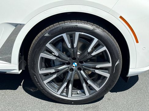 New 2026 BMW X7 xDrive40i AWD/4WD image 7