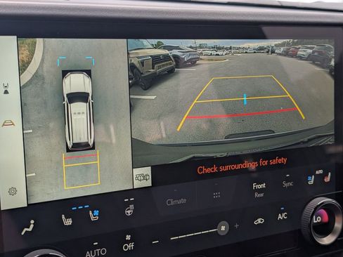 Used 2025 Lexus GX 550 w/ Accessory Package (2T) image 8