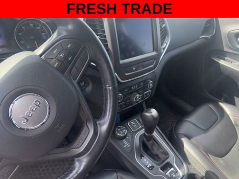 Used 2020 Jeep Cherokee Trailhawk w/ Comfort/Convenience Group image 11
