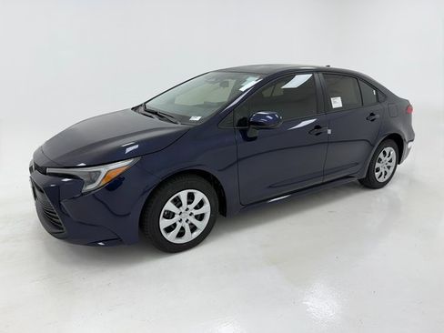 New 2026 Toyota Corolla LE image 5