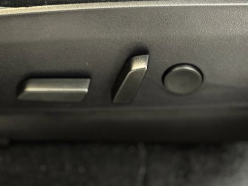 Used 2020 Tesla Model Y Long Range image 14