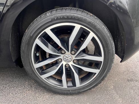 Used 2016 Volkswagen Golf SE image 24