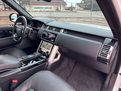 Used 2020 Land Rover Range Rover HSE image 20