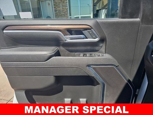 Used 2025 Chevrolet Silverado 2500 LT w/ Convenience Package AWD/4WD image 25